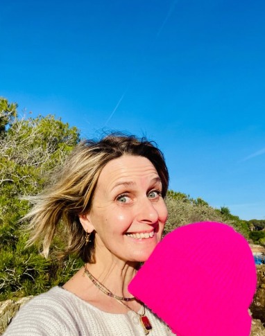 entrepreneurs en cercle autour de l'intervenant